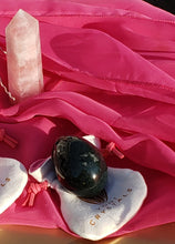 Load image into Gallery viewer, Jade Nephrite yoni egg