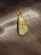 Load image into Gallery viewer, Jade pendant
